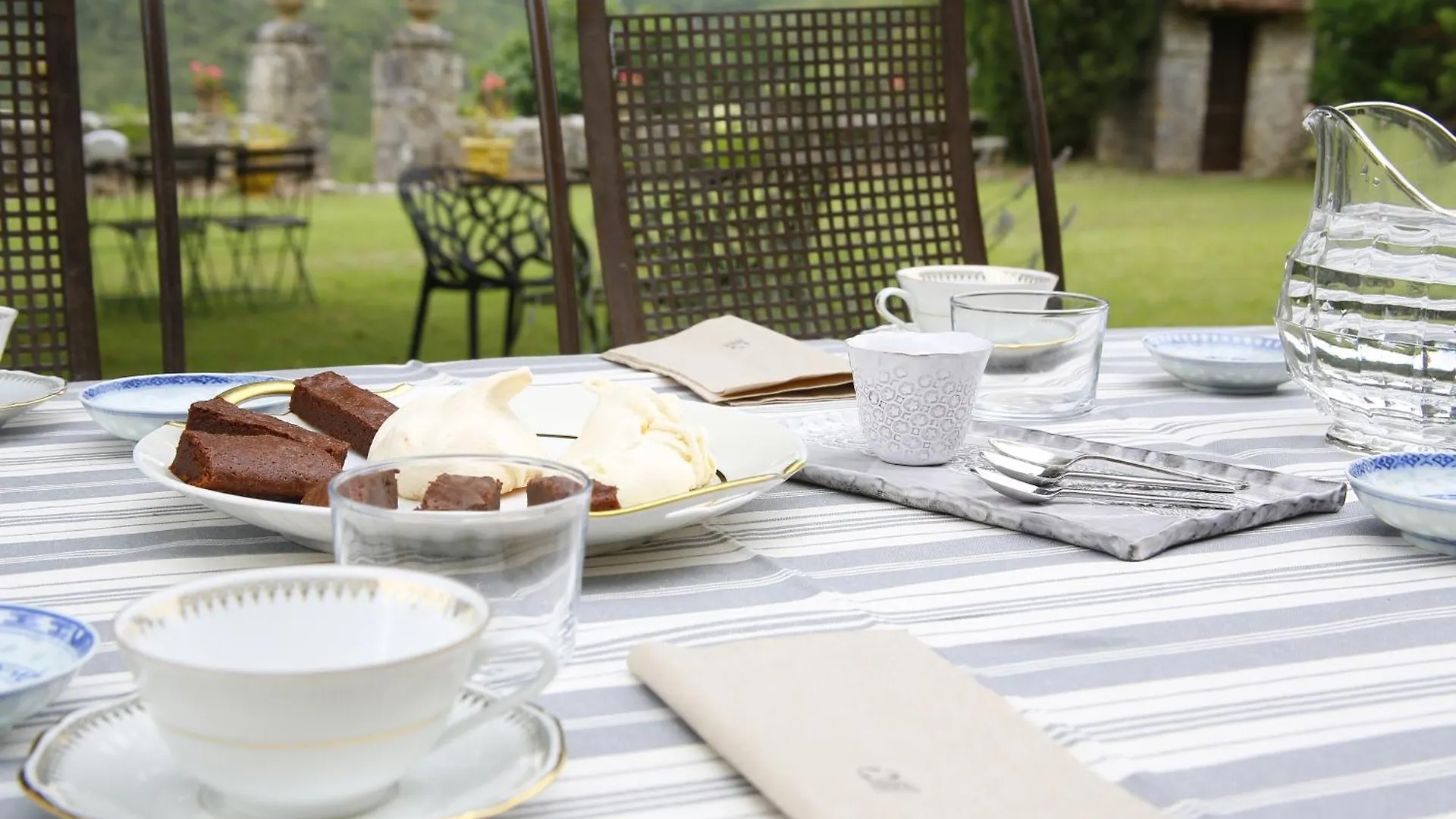 Les Pierres Lotoises Retour De Voyages Bed & Breakfast Reilhaguet